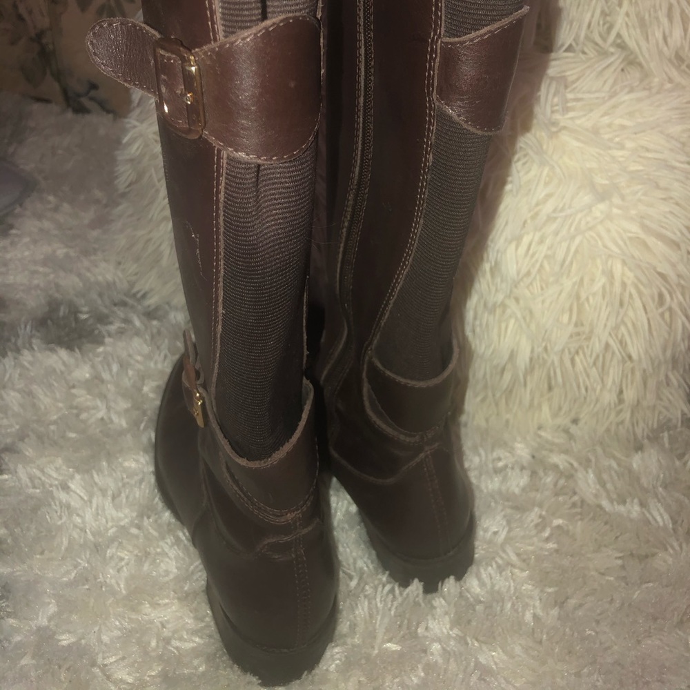 Boots - Picture 3 of 4